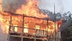 Kebakaran Hanguskan Rumah Panggung Milik Petani di Gowa