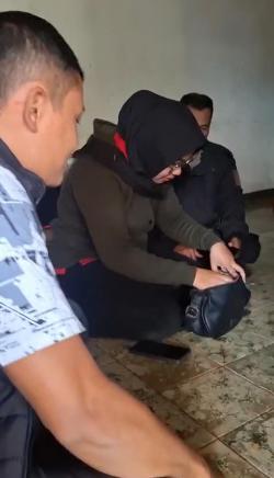 Rini Semringah, Uang Rp35 Juta Miliknya yang Jatuh di Jalan Suwawal Jepara Kembali Berkat Cara Ini