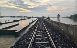 Jalur Hilir Karangjati-Gubug Terendam Banjir, Perjalanan 8 KA Terganggu