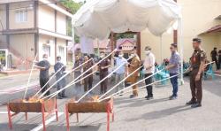 Kejari Abdya Musnahkan Barang Bukti Yang Telah Inkrah