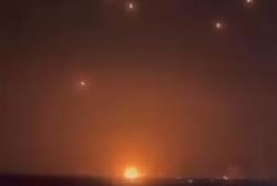 Iran Hujani Israel dengan Rudal, Rusak Gedung dan Jalan di Tel Aviv