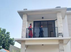 Tiga Hari Terjebak di Atap Setinggi 9 Meter, Kucing Liar di Probolinggo Berhasil Dievakuasi