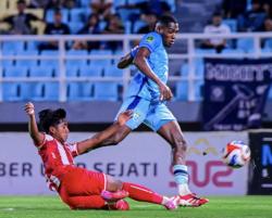 Persela Comeback Dramatis, Tumbangkan Deltras 2-1 di Derby Jatim