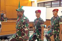 Tampang 3 Oknum Kopassus Jalani Sidang Perdana Kasus Pembunuhan Kacab Bank BUMN