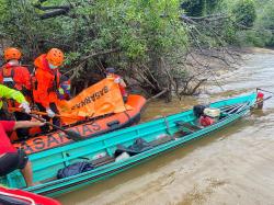 Tim SAR Temukan 2 Korban Jatuh dari Kapal di Sungai Barito Kondisi Tewas