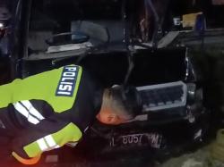 Jalan Gelap Makan Korban, Sopir L300 Luka Parah Usai Kecelakaan Beruntun