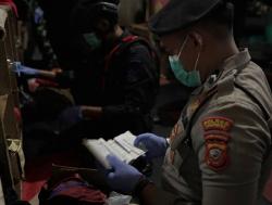 Razia Gabungan Lapas Karawang, 6 Ponsel dan Benda Tajam Disita