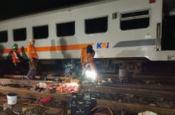 Jalur Rel Bumiayu Kembali Normal Usai Evakuasi KA Bangunkarta yang Anjlok