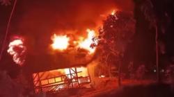 Padepokan STJ di Tasikmalaya Dibakar Massa, Diduga Sebarkan Ajaran Menyimpang!