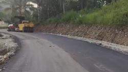 Diduga Gunakan Material Ilegal, Proyek Jalan IJD di Ende Disorot Warga
