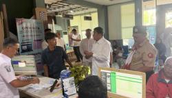 Cek Layanan Publik, Bupati Pastikan Pengurusan KTP Cepat dan Gratis