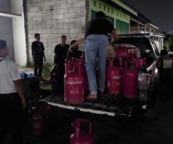 Oplos Gas LPG Subsidi Raup Ratusan Juta,  Polisi Cokok Pelaku di Majalaya Karawang
