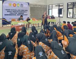 Waspada Hoaks! Gen Z Bojonegoro Diajari Melek Hukum dan Cerdas Bermedia Sosial