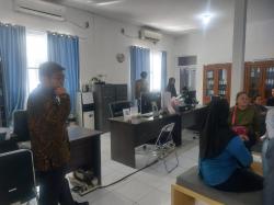 Sidak WFH ke Disperindagkop, BKPSDM Karawang Temukan Hanya 1 ASN yang Patuh