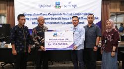 BJB Kucurkan Ratusan Juta untuk Dukung 22 DKM di Garut
