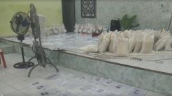 Distribusi Terganggu! Banjir Cepu Rendam Puluhan Karung Beras Bantuan