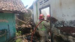 Gudang Penyimpanan Barang Bekas di Jombang Terbakar, Diduga Akibat Korsleting Listrik