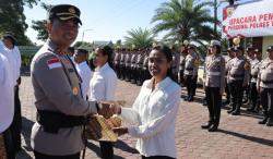 3 Anggota Polres TTS dan 7 PHL Terima Penghargaan