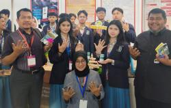 Siswa SMAN 5 Surabaya Borong 3 Medali di Malaysia Technology Expo 2026