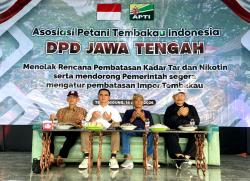 Petani Tembakau Tolak Pembatasan Penggunaan Kadar TAR dan Nikotin Rokok