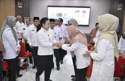 63 ASN Pemkot Semarang Diberangkatkan ke Tanah Suci, Wali Kota Agustina Tekankan Peran Teladan