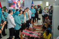 BNPP RI melalui PLBN Motaain Dukung Ekonomi Keluarga di Perbatasan Bentuk Kelompok Tenun Ikat