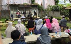 Diskusi Novel Cinta Kopi dan Kekuasaan, Angkat Sejarah dan Ketimpangan Petani di Cianjur