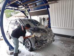 Layanan Cuci Kendaraan Berbasis Teknologi Robotik Hadir di Semarang, Lebih Cepat dan Maksimal