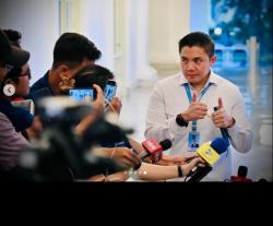 Komunikasi Tenang dan Terukur ala Teddy Indra Wijaya Sukses Buat Kepercayaan Publik Naik