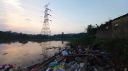 Longsoran TPA Cipayung Bendung Kali Pesanggrahan, Kampung di Depok Jadi Danau