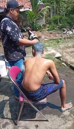 Kisah Nano, Pemuda Purworejo yang Dedikasikan Hidup untuk ODGJ