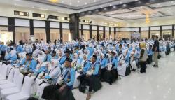 393 Jemaah Haji Kloter Pertama Masuk Asrama Haji Sudiang Makassar