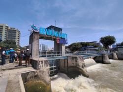 Cegah Banjir, Endapan Sampah di Bendung Karet Gubeng Segera Dibersihkan