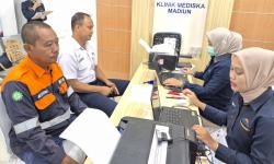 Jaga Keselamatan Perjalanan KA, KAI Daop 7 Madiun Wajibkan MCU bagi Seluruh Pekerja