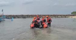 Tragis! Kejar Kapal Hanyut, Nelayan di Bagedur Lebak Hilang di Laut