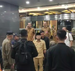 Gubernur Kaltim Tinggalkan Kantor Usai Aksi, Enggan Beri Keterangan