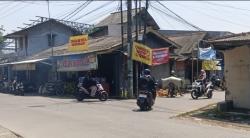 Aksi Warga Cikedung Lor di Pasar hingga Balai Desa, Tuntut Penertiban Aset dan Revitalisasi