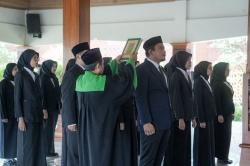 Pelantikan PNS dan Pejabat Fungsional Mojokerto, Ning Ita Tekankan Integritas