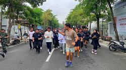 Lari dari Bali ke Jakarta, 3 Pelari Perancis Singgah di Bojonegoro dan Bersih-Bersih Bengawan Solo