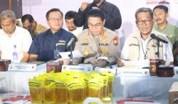 Polda Jatim Ungkap Praktik Curang Minyak Goreng, Isi Kemasan Disunat