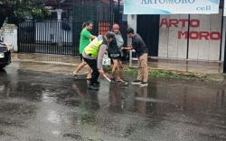 Aksi Heroik Polisi Amankan Pria Diduga ODGJ Bawa Parang di Jalanan Pemalang