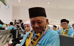 Haru! Perjuangan Penjual Kangkung Berangkat Haji, Kumpulkan Uang sejak 1963