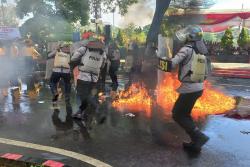 Antisipasi Aksi Demo Rusuh, Polres Grobogan Gelar Simulasi di Depan Kantor Pemkab