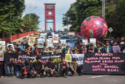 Aksi Hari Bumi Melawan Krisis Iklim