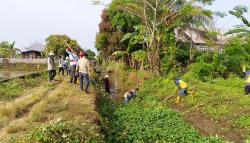 15 Tahun Tersumbat, Saluran Irigasi Bendung Tabo-Tabo Pangkep Kembali Mengalir