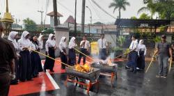 Ribuan Barang Bukti Dimusnahkan, Siswa SMP Dilibatkan dalam Edukasi Anti Kejahatan
