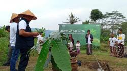 Ratusan Pohon Gayam Ditanam di Bantaran Sungai Sileng Borobudur