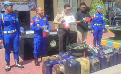 Polisi Amankan 930 liter Solar Ilegal Akan Diselundupkan ke Kalimantan