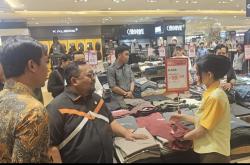 Ada Laporan Pembatasan Hijab Pekerja Rita Supermall, Anggota DPR Komisi Sidak Langsung