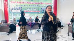 Fashion Show Kartini GWS Bikin Heboh, Wakil Bupati dan DPRD Patungan Hadiah